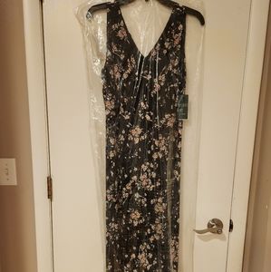 Ralph Lauren Floral A-line silhouette, V-back, Wrap Style bodice dress, Size 16